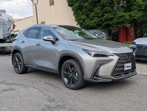 2025 Lexus NX 450h+ Luxury