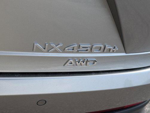 2025 Lexus NX 450h+ Luxury