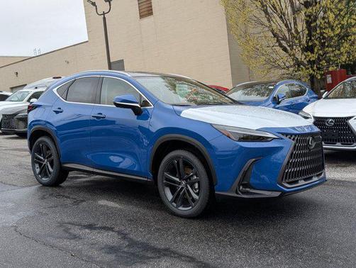 2025 Lexus NX 450h+ Luxury