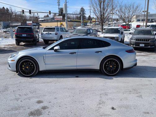 2018 Porsche Panamera 4S
