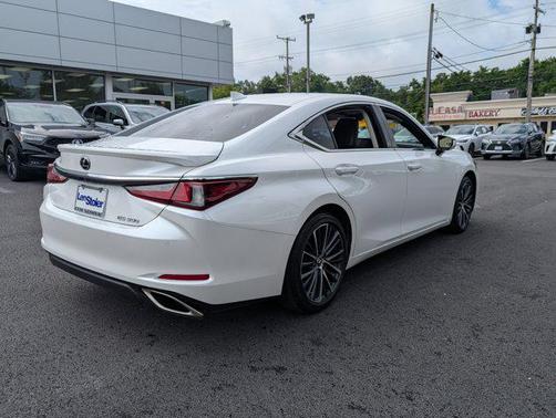 2022 Lexus ES 350 Base