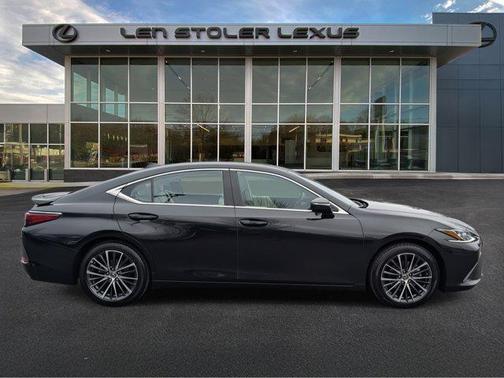 2022 Lexus ES 350 Base