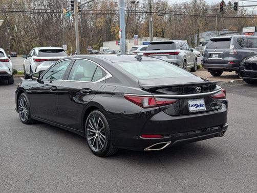 2022 Lexus ES 350 Base