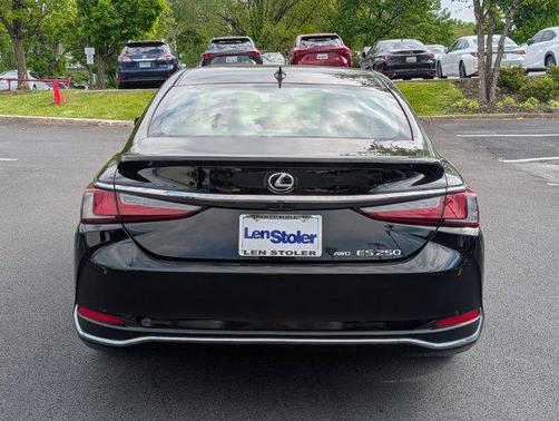 2021 Lexus ES 250 Base