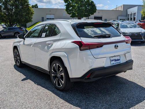 2025 Lexus UX 300h Premium