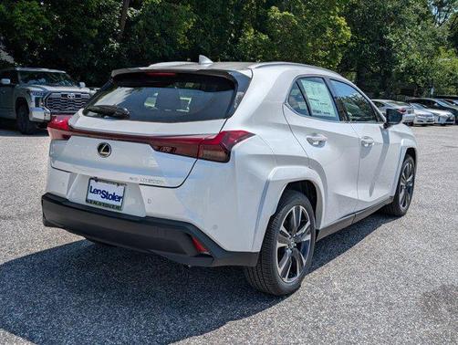 2025 Lexus UX 300h Premium
