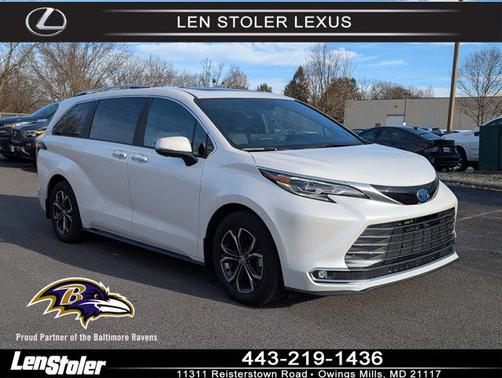 2025 Toyota Sienna Platinum