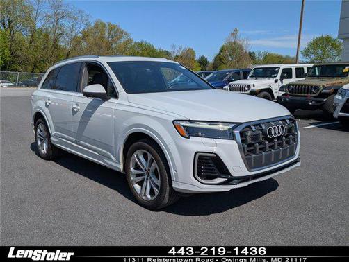 Carrara White 2025 Audi Q7 55 Premium Plus