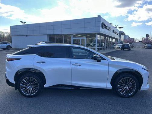 White Pearl 2023 Lexus RZ 450e Luxury