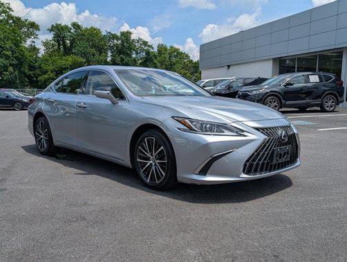 2023 Lexus ES 250 Base
