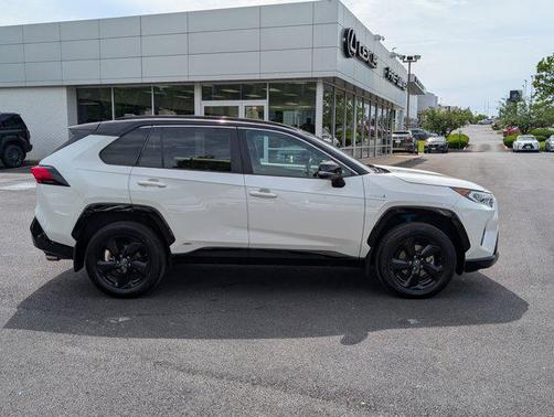 2019 Toyota RAV4 Hybrid SE