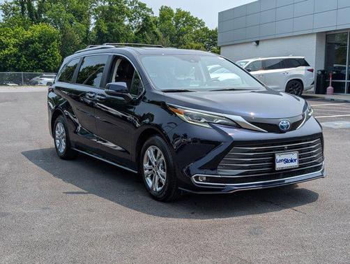 2024 Toyota Sienna Platinum 7 Passenger