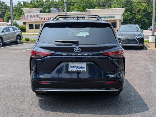 2024 Toyota Sienna Platinum 7 Passenger