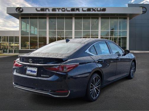2025 Lexus ES 300h Base