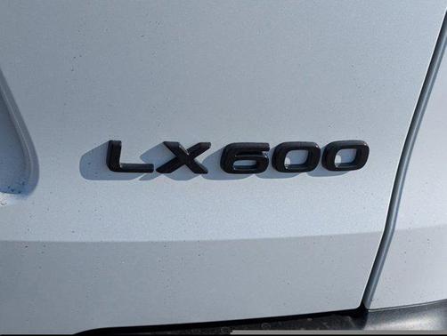 2025 Lexus LX 600 Luxury