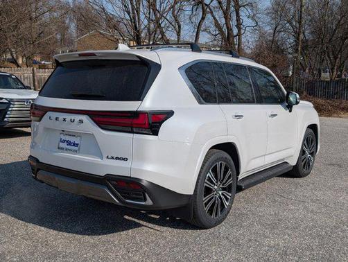 2025 Lexus LX 600 Luxury
