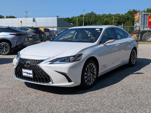 2025 Lexus ES 300h Luxury
