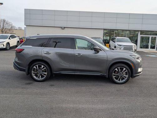 2022 INFINITI QX60 Luxe