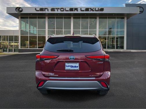 2022 Toyota Highlander Hybrid Platinum