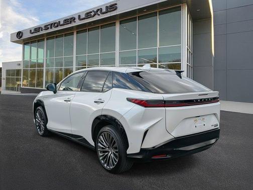 2023 Lexus RZ 450e Luxury