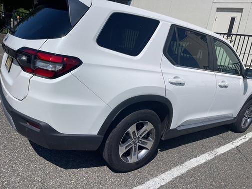 2024 Honda Pilot EX-L 7 Passenger