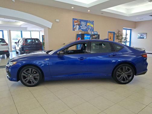 2022 Acura TLX w/A-Spec Package