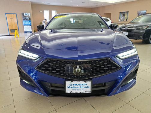 2022 Acura TLX w/A-Spec Package