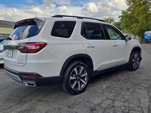 2025 Honda Pilot Elite