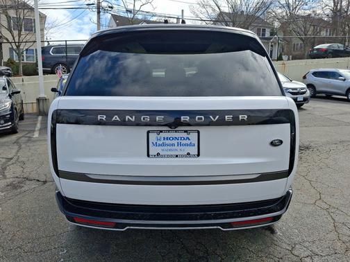 2023 Land Rover Range Rover SE