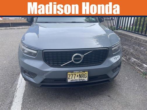 2021 Volvo XC40 R-Design