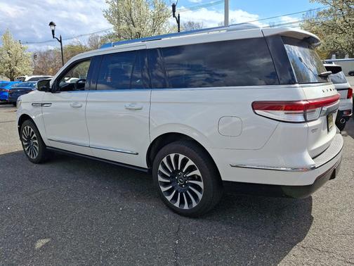 2022 Lincoln Navigator L Black Label