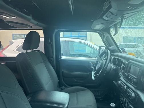 Black Clearcoat 2020 Jeep Wrangler Sport S