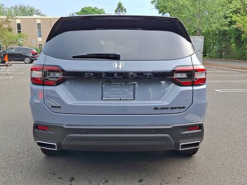2025 Honda Pilot Black Edition