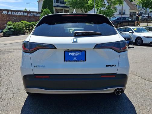 Platinum White Pearl Wx 2023 Honda HR-V Sport