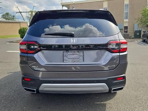 2025 Honda Pilot Elite