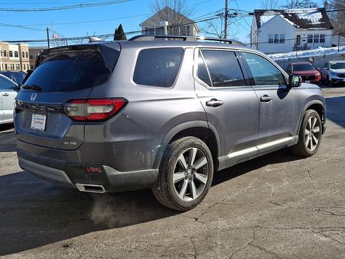 2025 Honda Pilot Elite