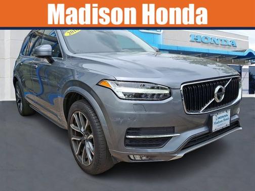 2016 Volvo XC90 T6 Momentum