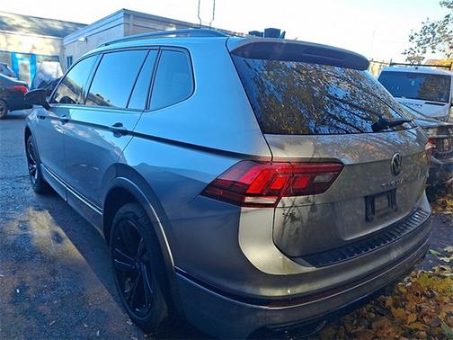 2023 Volkswagen Tiguan SE R-Line Black