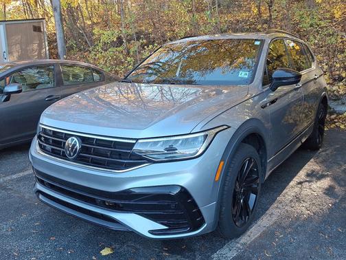 2023 Volkswagen Tiguan SE R-Line Black