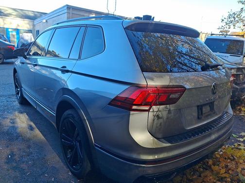 2023 Volkswagen Tiguan SE R-Line Black