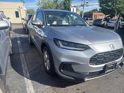 Lunar Silver Metallic 2023 Honda HR-V LX