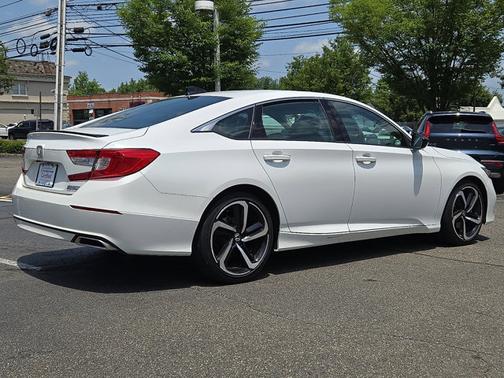 2022 Honda Accord Sport SE