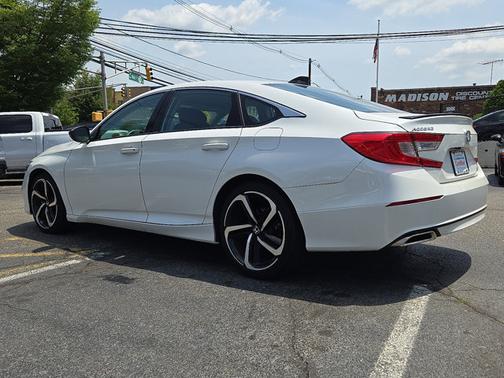 2022 Honda Accord Sport SE