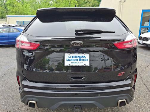2022 Ford Edge ST