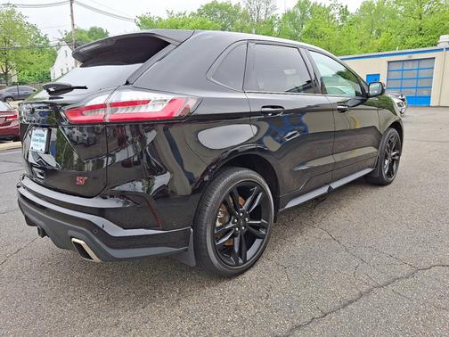 2022 Ford Edge ST