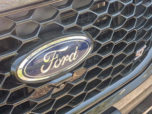 2022 Ford Edge ST