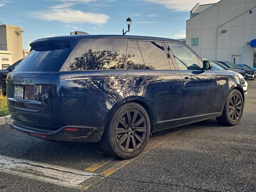 2023 Land Rover Range Rover SE