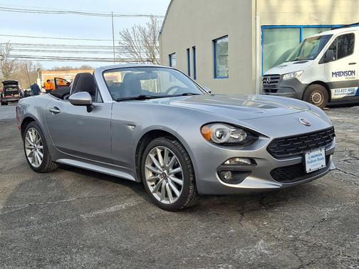 2017 FIAT 124 Spider Lusso