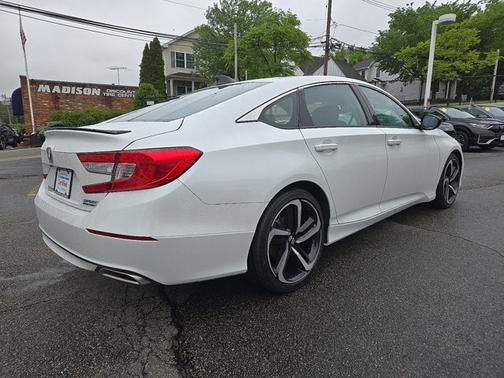 2022 Honda Accord Sport SE