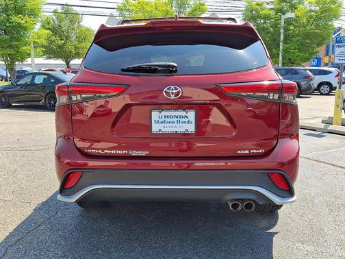 2022 Toyota Highlander XSE